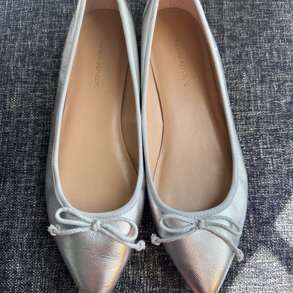 Banana Republic Silver Ballet Flats with Bow
